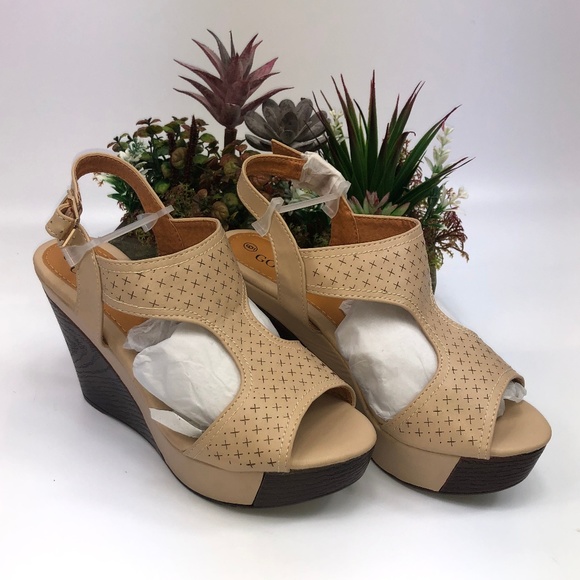 Lady Godiva Shoes - !SOLD! Lady Godiva Women's Open Toe Wedge Sandals